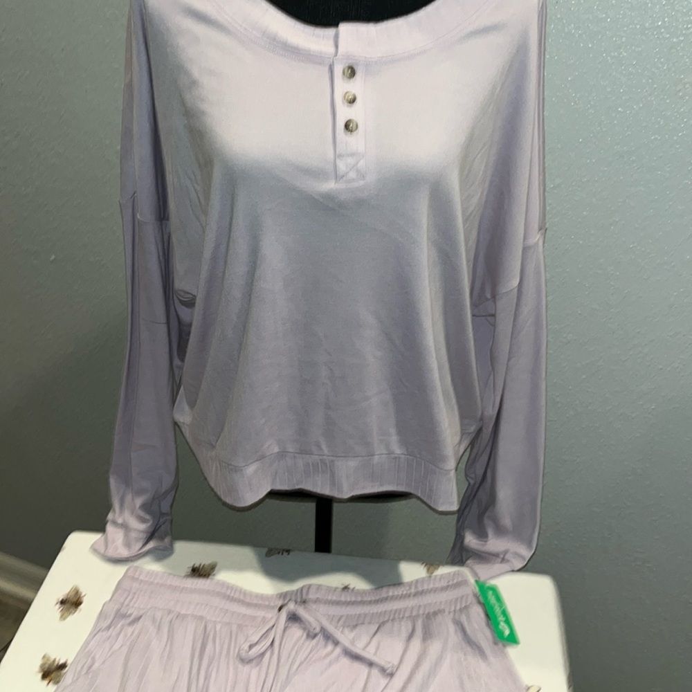 Honeydew comfortable extra large pajama set long sleeve top, drawstring shorts,